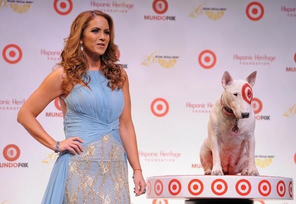 lucero alfombra herencia hispana